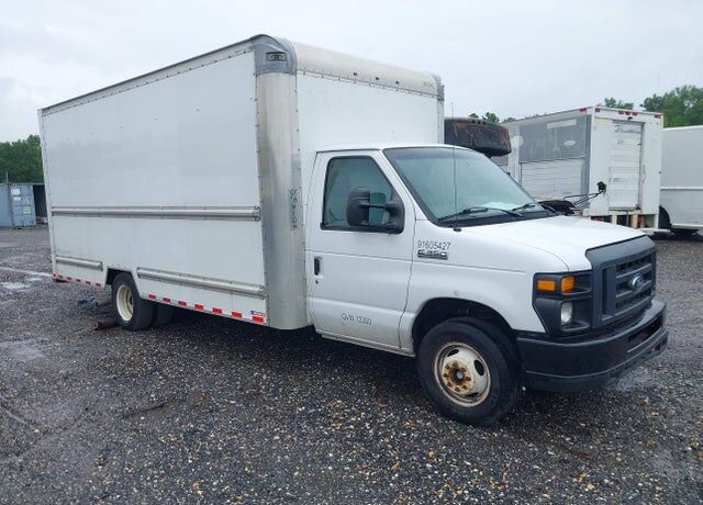 2017 FORD E-350