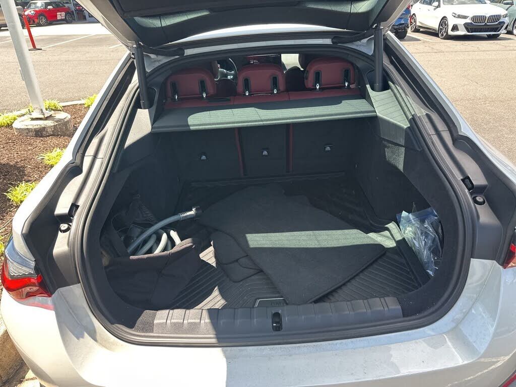 2024 BMW i4