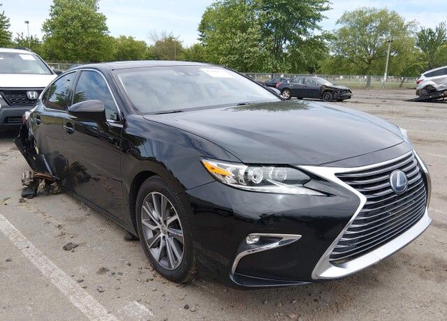 2016 LEXUS ES