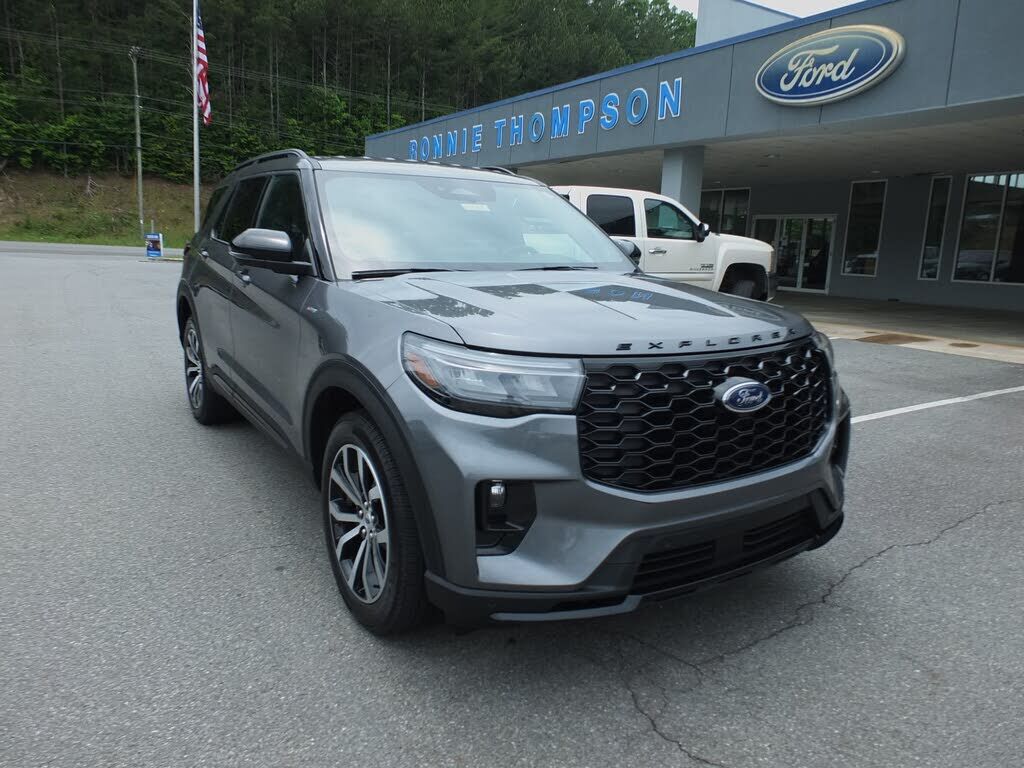 2025 FORD Explorer