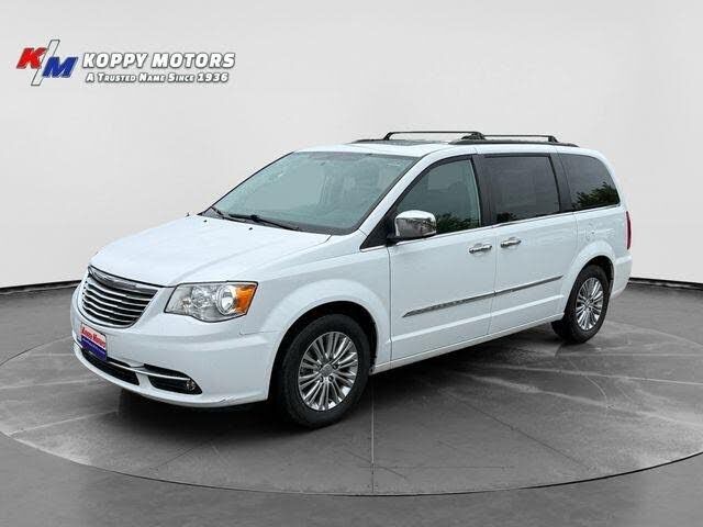 2016 CHRYSLER Town and Country