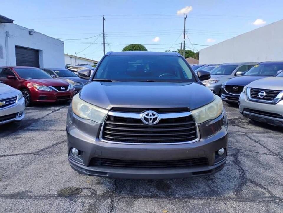 2016 TOYOTA Highlander