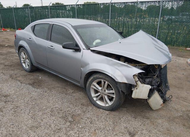 2013 DODGE Avenger