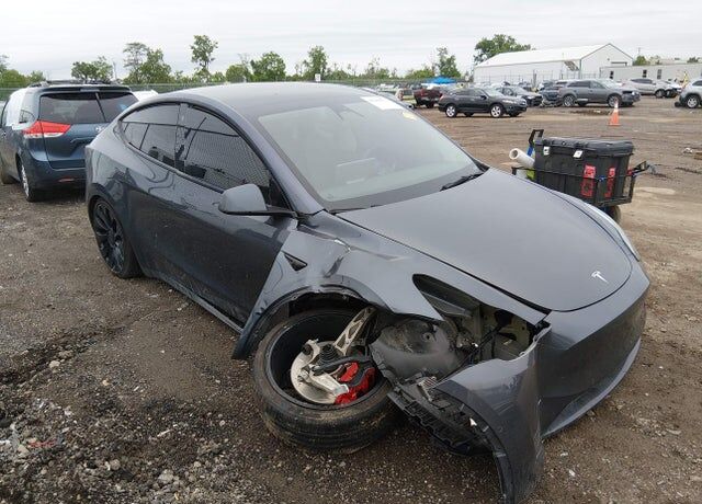 2022 TESLA Model Y