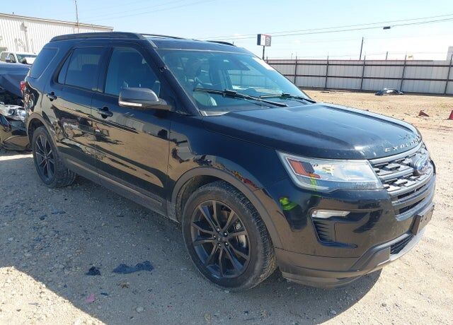 2018 FORD Explorer