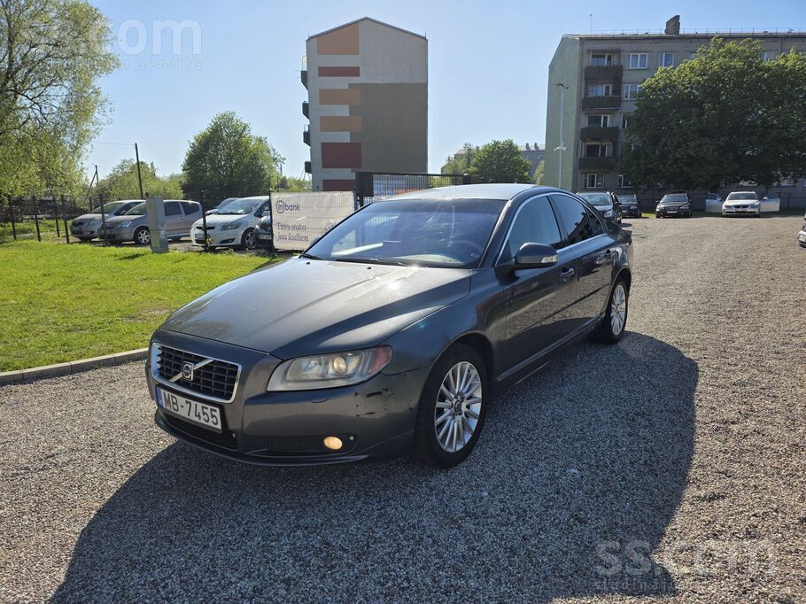Volvo S80
