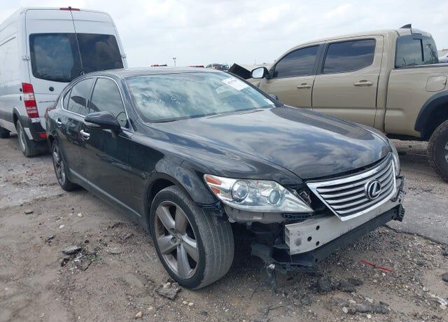 2011 LEXUS LS