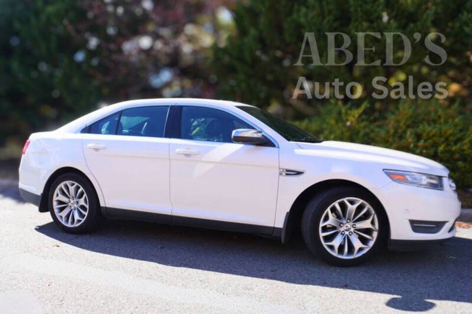 2013 FORD Taurus