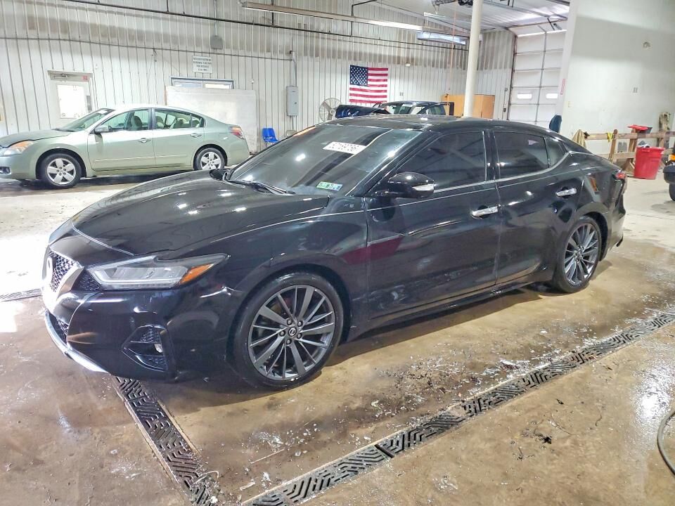 2019 NISSAN Maxima