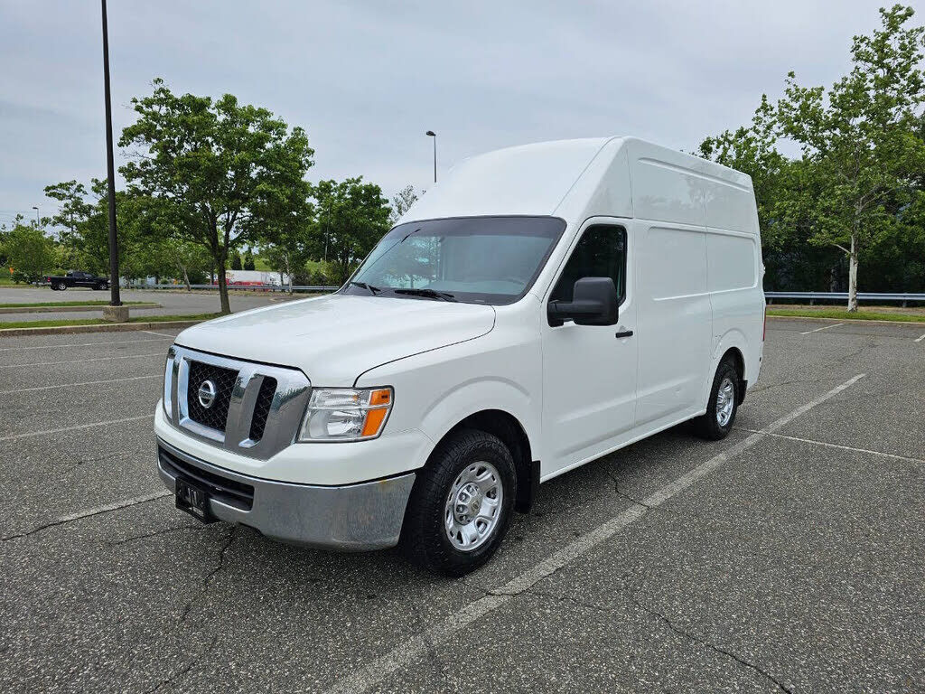 2013 NISSAN NV