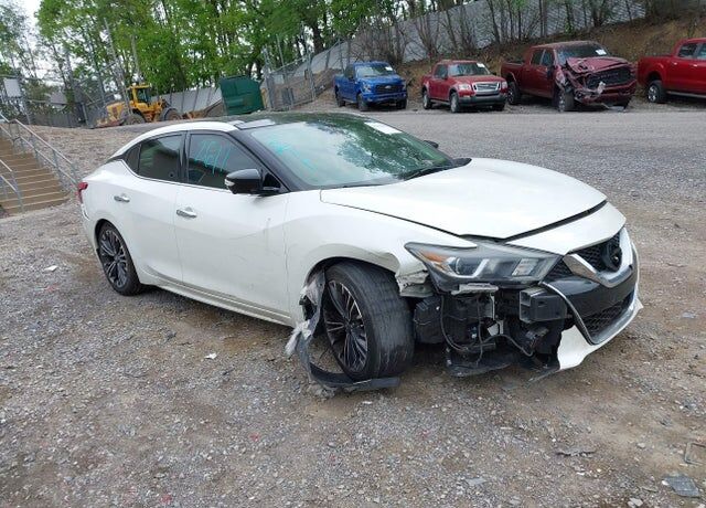 2017 NISSAN Maxima