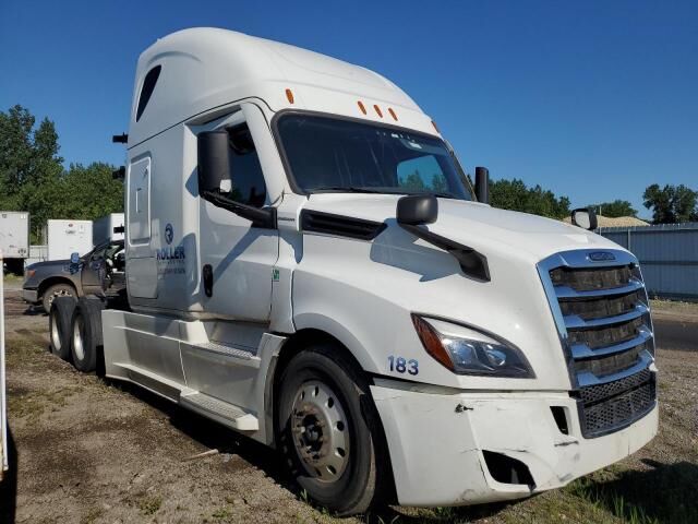 2022 FREIGHTLINER Cascadia