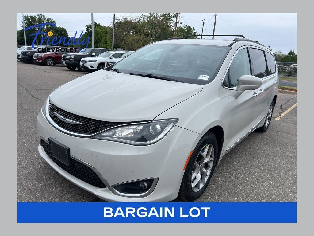 2017 CHRYSLER Pacifica