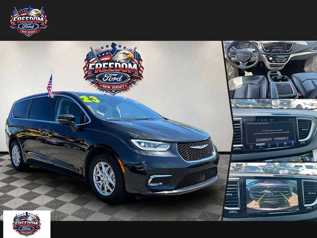 2023 CHRYSLER Pacifica