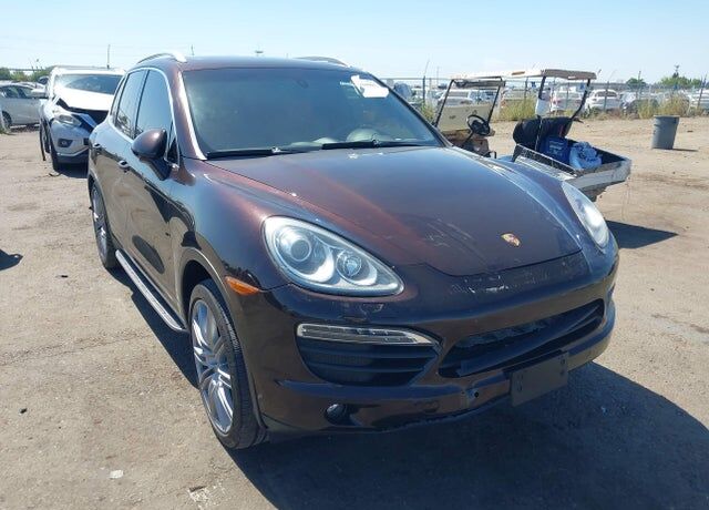 2014 PORSCHE Cayenne