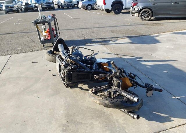 2018 HARLEY DAVIDSON FXBB / Street Bob
