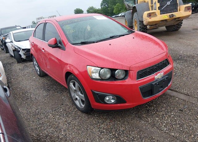 2015 CHEVROLET Sonic