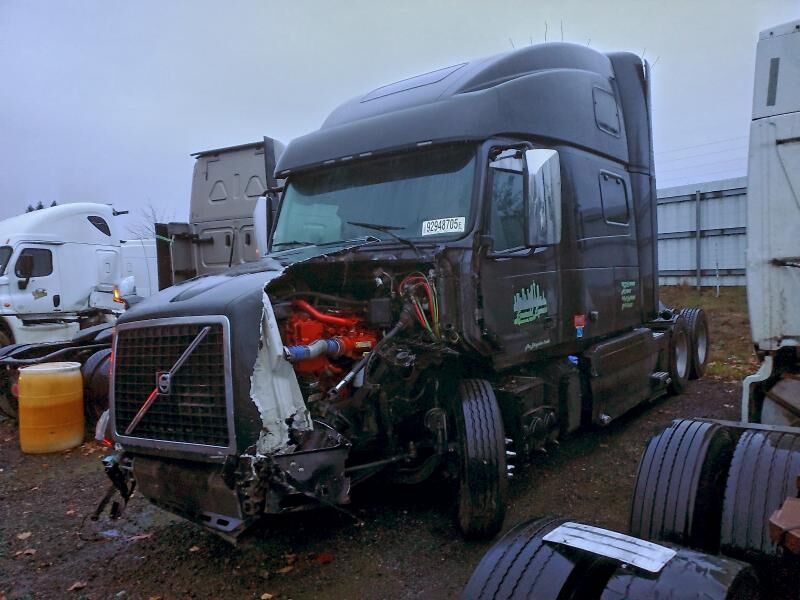 2016 VOLVO TRUCK VNL