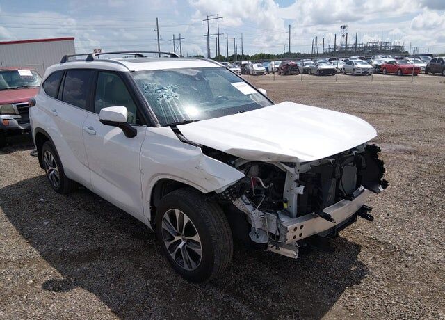 2024 TOYOTA Highlander
