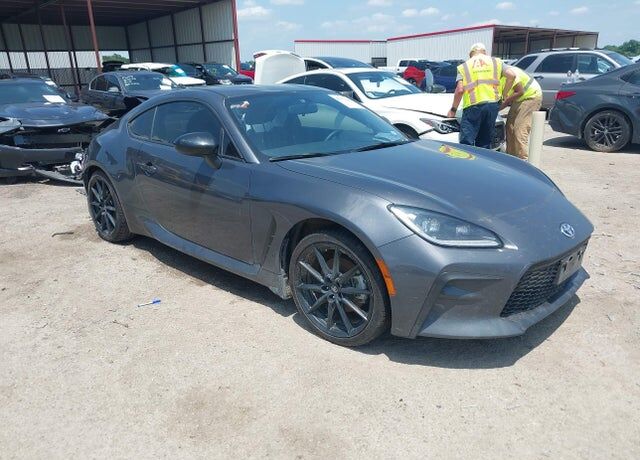 2025 TOYOTA GR86