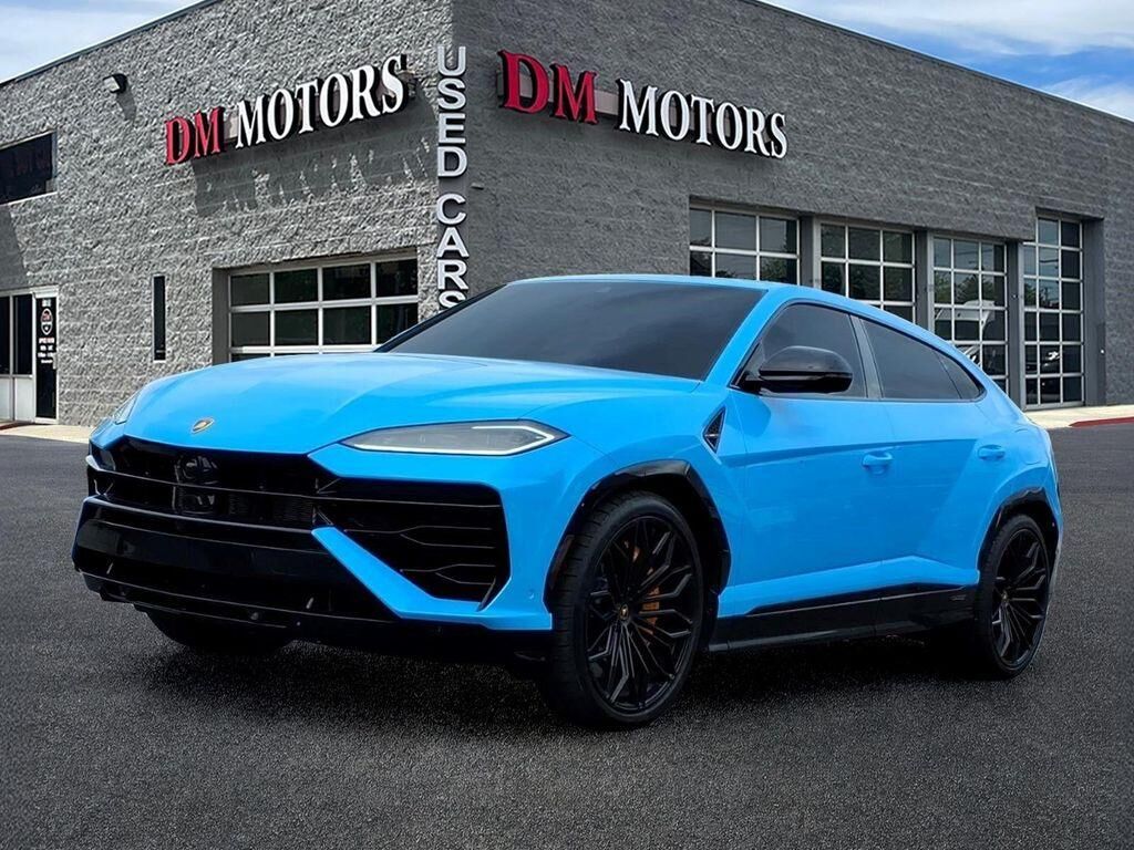 2025 LAMBORGHINI URUS