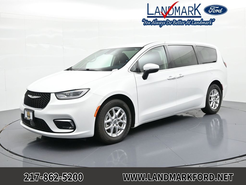 2023 CHRYSLER Pacifica