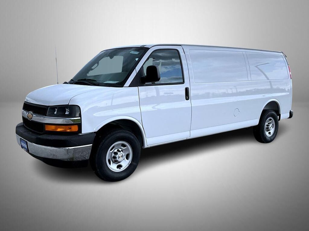 2026 CHEVROLET Express