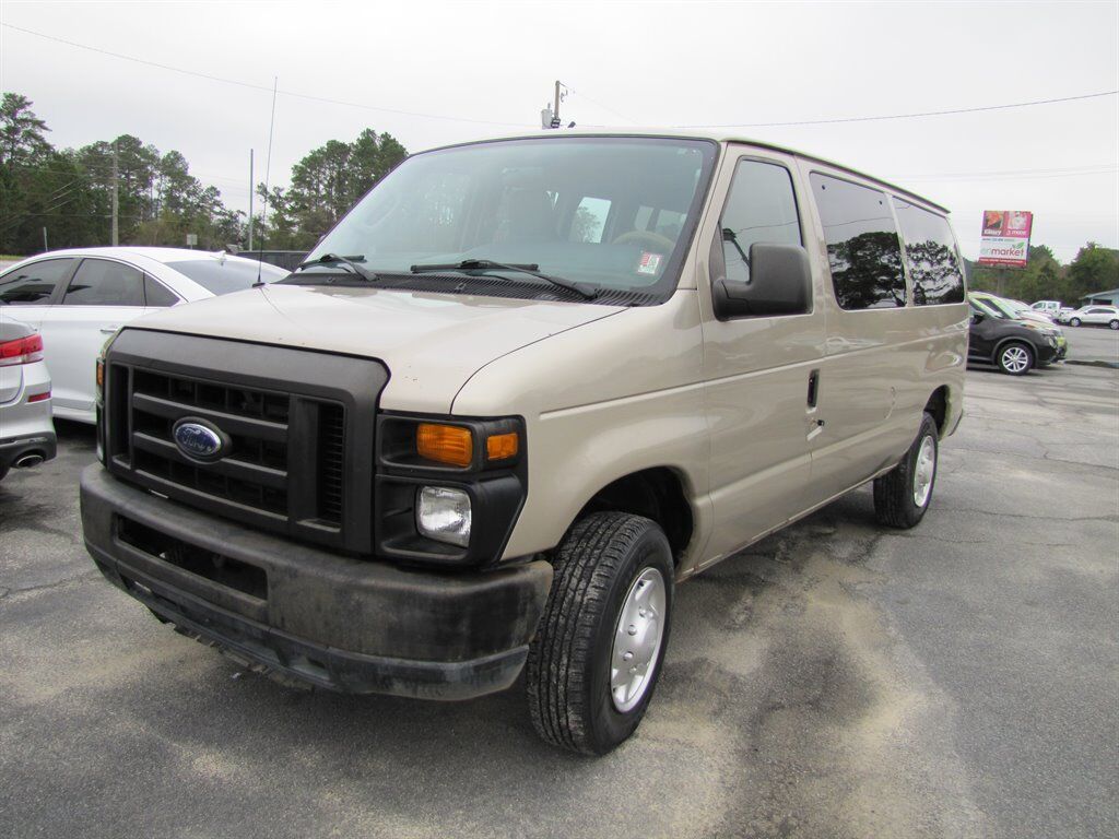 2012 FORD E-350