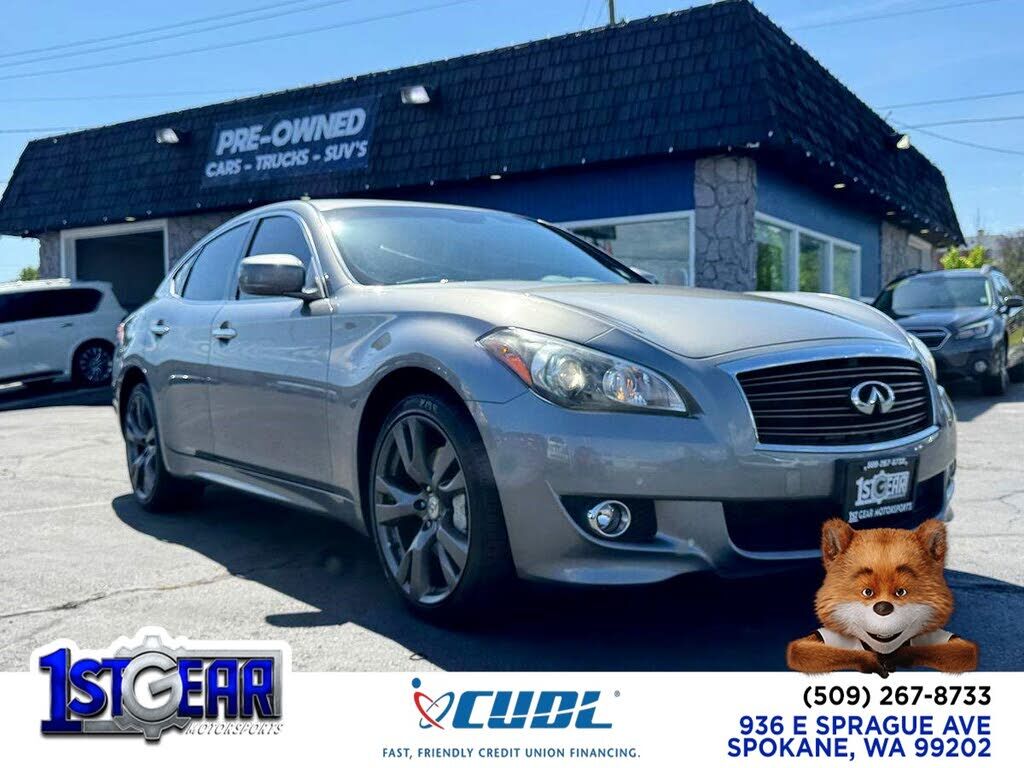 Infiniti M56