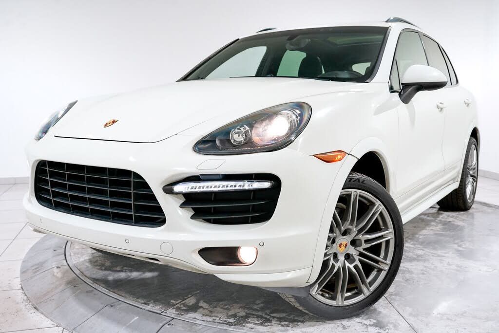 2014 PORSCHE Cayenne