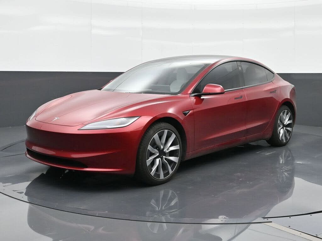 2025 TESLA Model 3