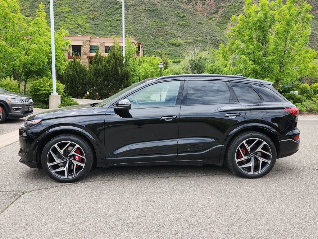 2025 Audi SQ6
