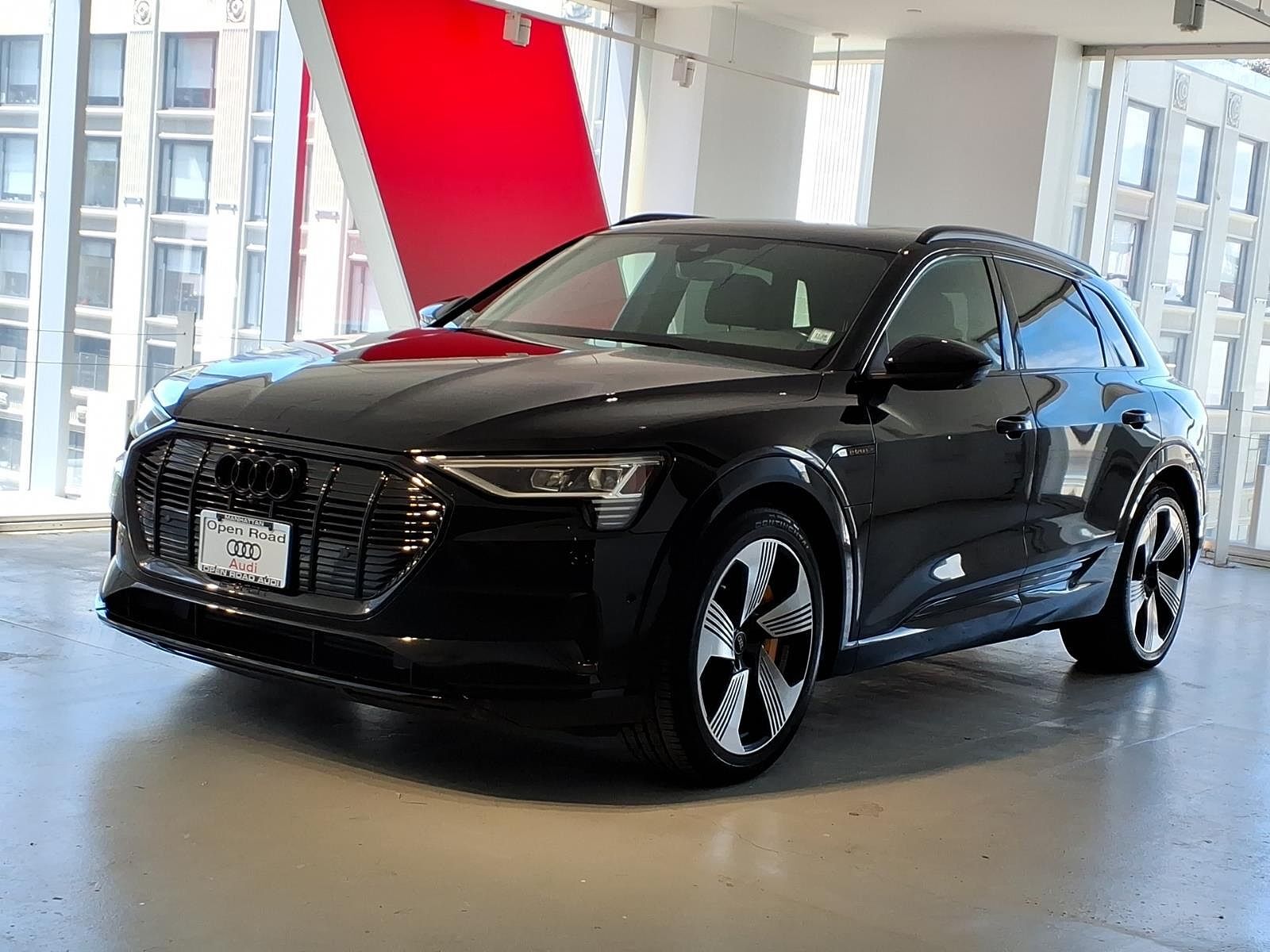 2023 AUDI e-tron
