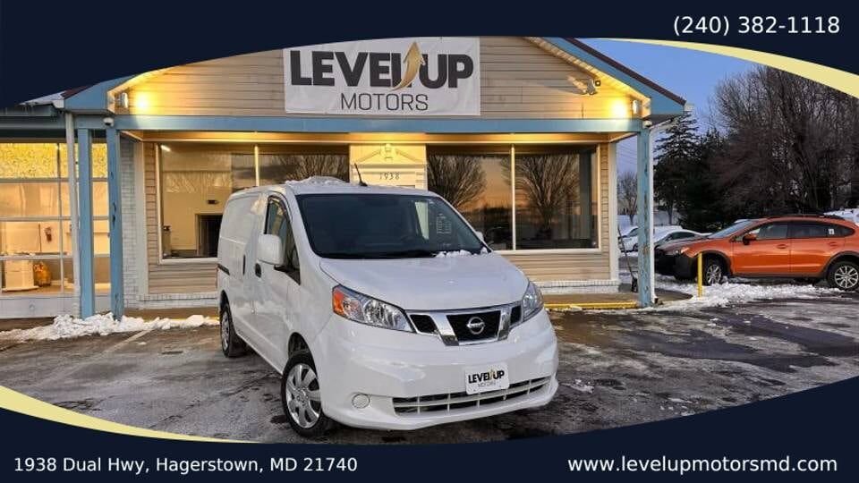 2014 NISSAN NV200