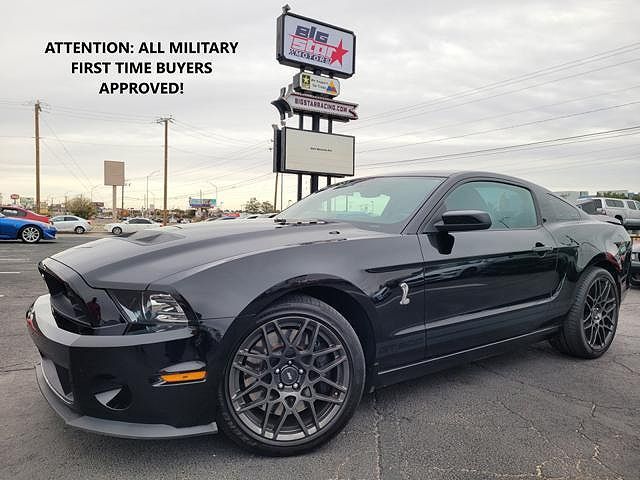 2013 FORD Mustang