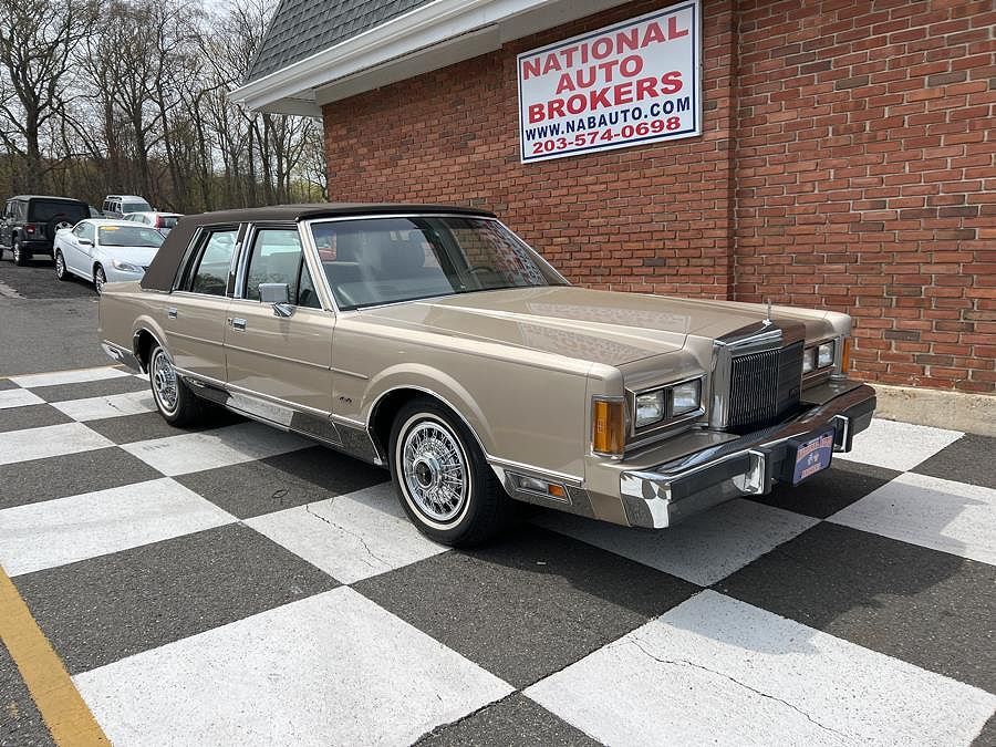1989 LINCOLN Town Car