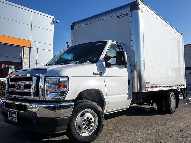 2024 Ford E-350
