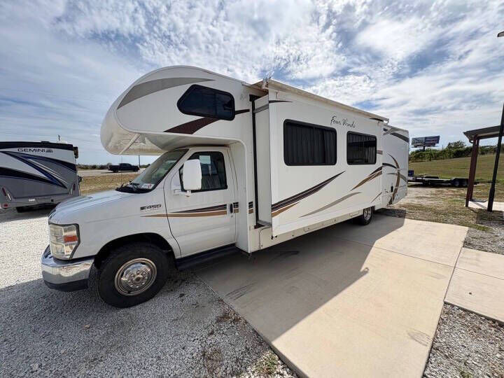 2012 Ford E-450