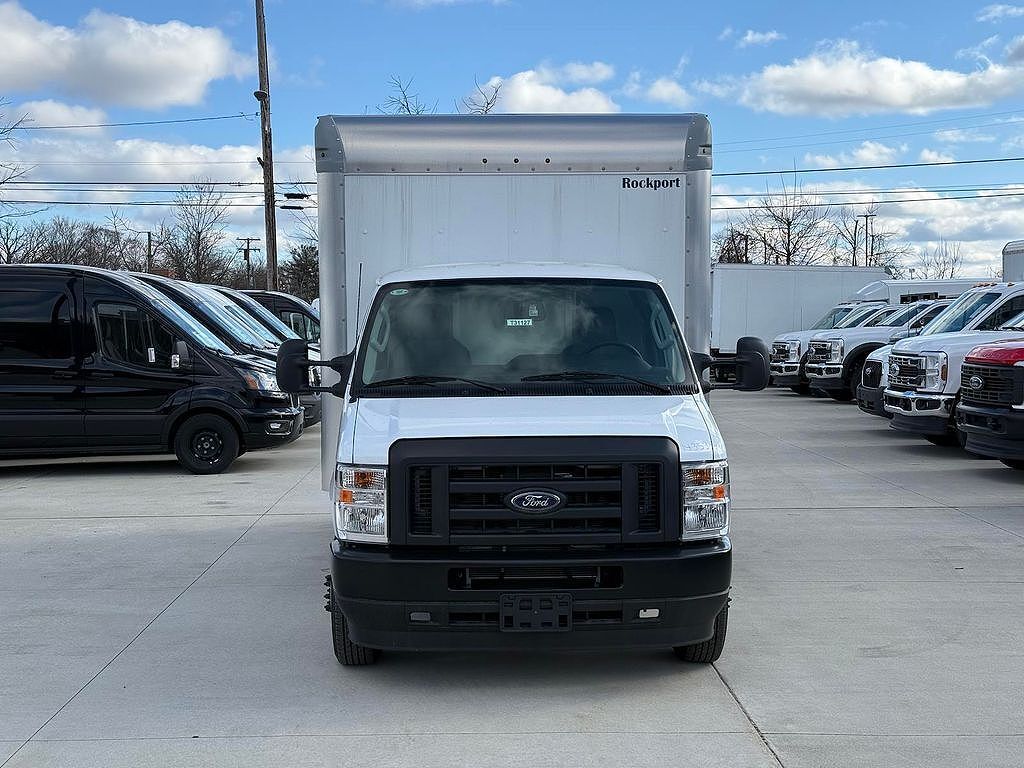 2025 FORD E-350