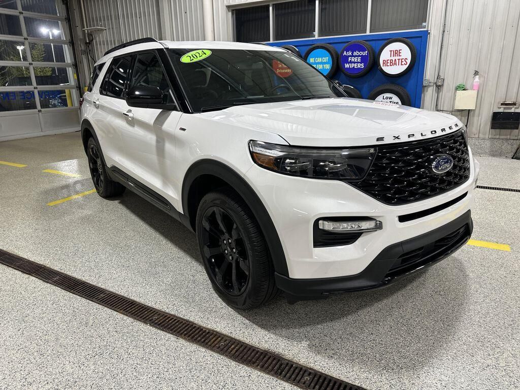 2024 FORD Explorer