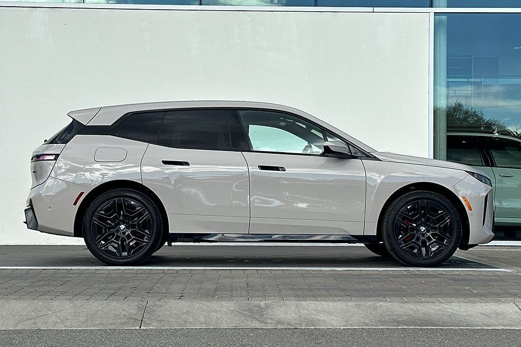 2026 BMW iX