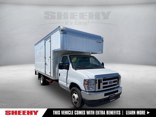 2025 Ford E-350