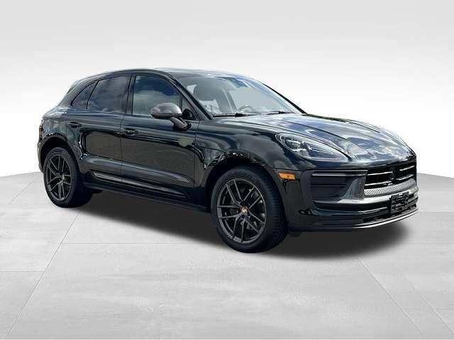 2023 PORSCHE Macan
