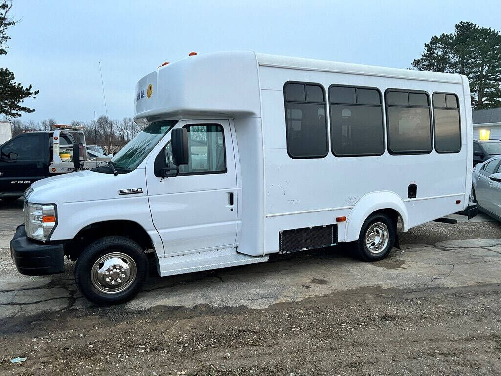 2016 FORD E-350
