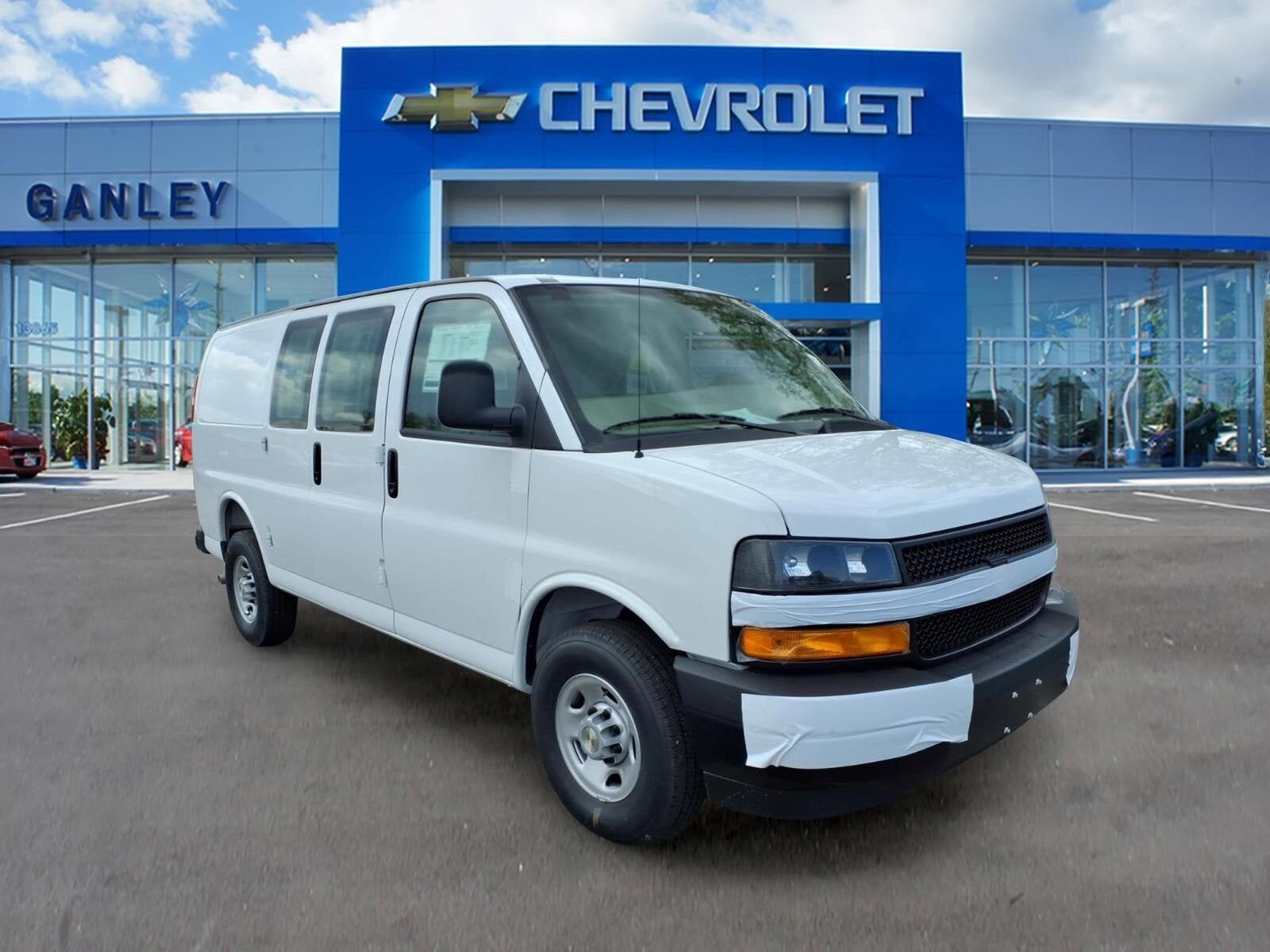 2026 CHEVROLET Express