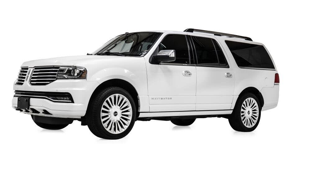 2017 LINCOLN Navigator L