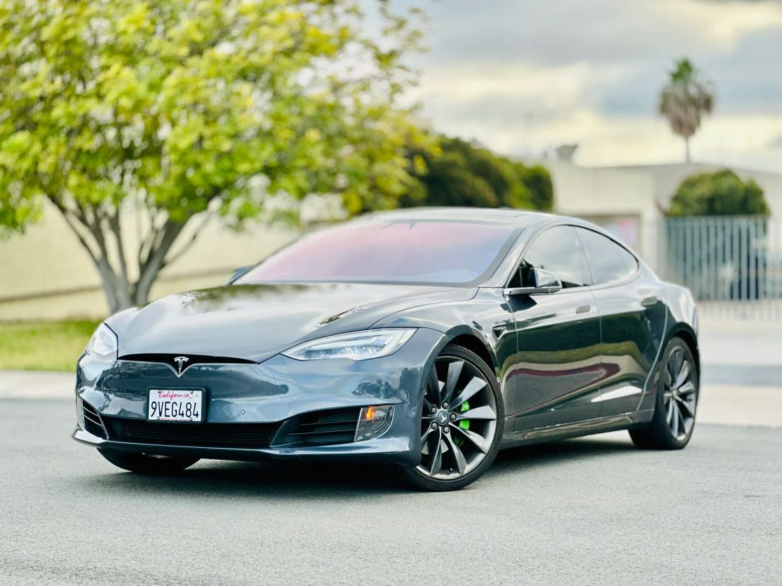 2017 TESLA Model S