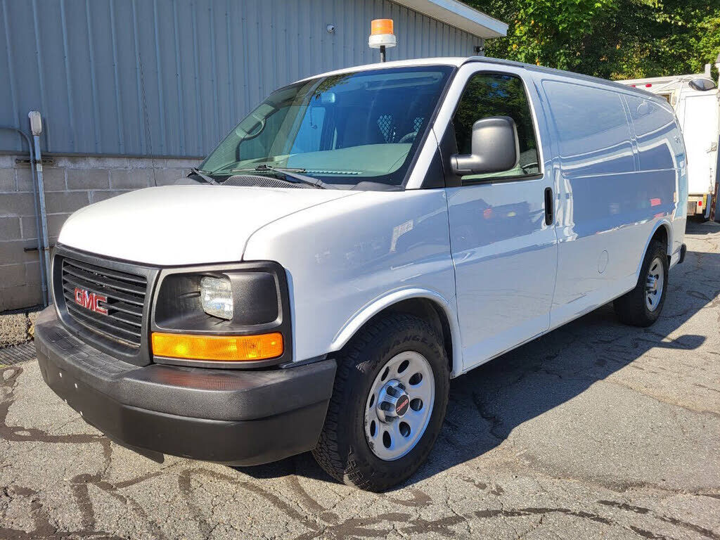 GMC Savana