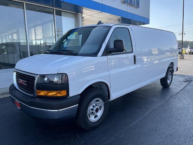 2025 GMC Savana