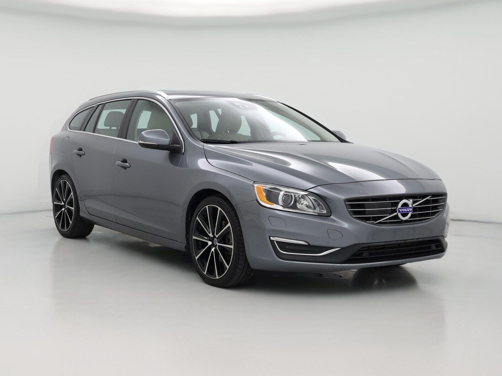 2017 VOLVO V60